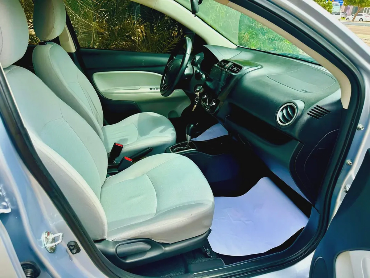 GLX TRIM 1.2L GCC , ACCIDENT FREE, (337/-MONTHLY)