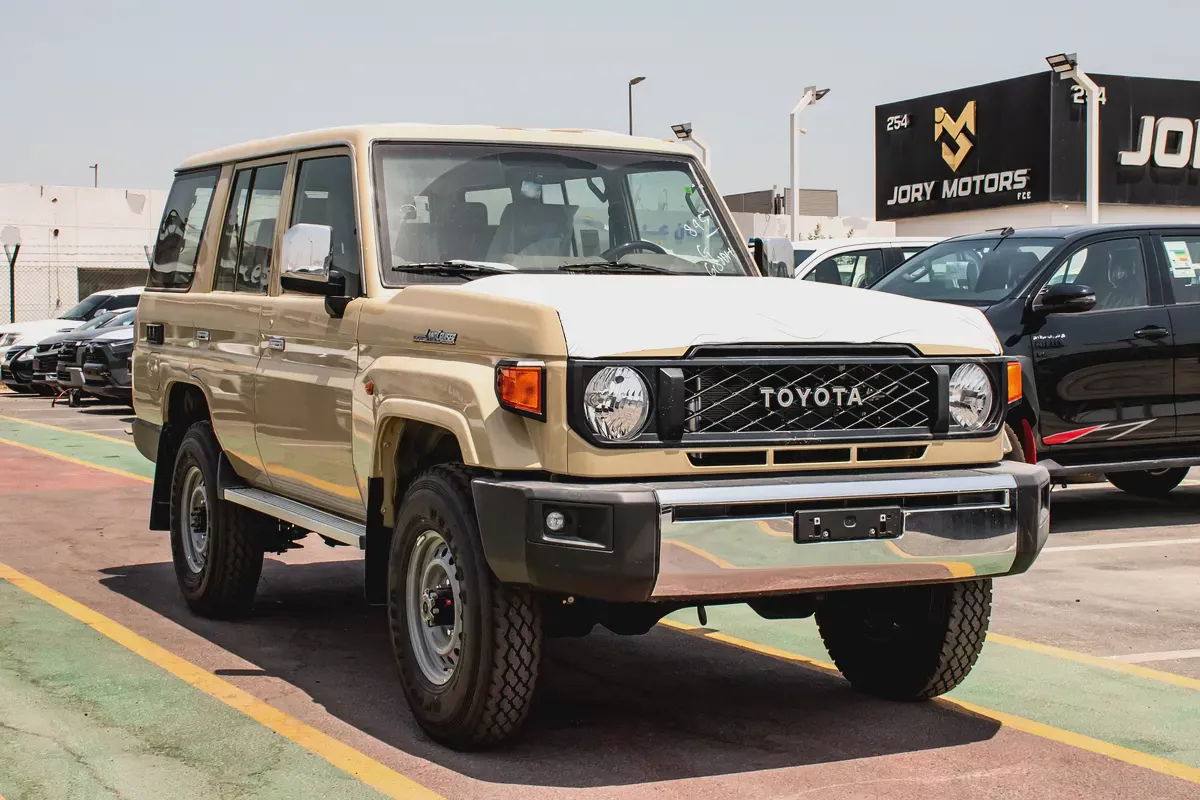 Toyota Land Cruiser 70 Series LC 76 Base 2026 GCC Specs