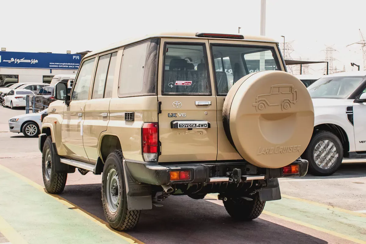 Toyota Land Cruiser 70 Series LC 76 Base 2026 GCC Specs-5-5