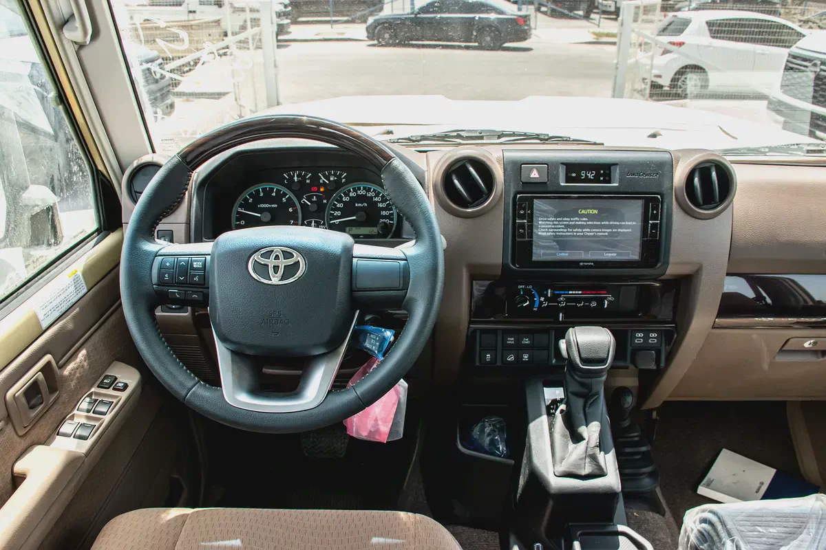 Toyota Land Cruiser 70 Series LC 76 Base 2026 GCC Specs-7-7