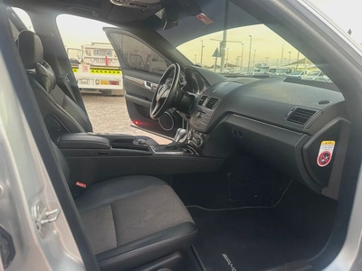 Mercedes-Benz C-Class C200 2010 | GCC Specs | Well Maintained-8