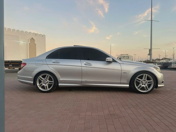 Mercedes-Benz C-Class C200 2010 | GCC Specs | Well Maintained