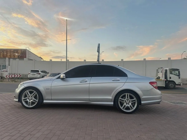 Mercedes-Benz C-Class C200 2010 | GCC Specs | Well Maintained