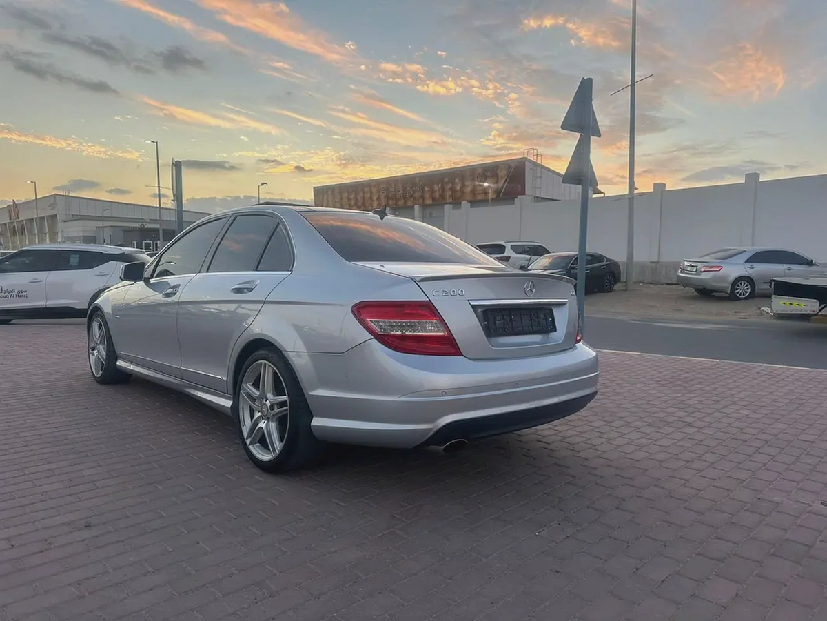 Mercedes-Benz C-Class C200 2010 | GCC Specs | Well Maintained-5-5