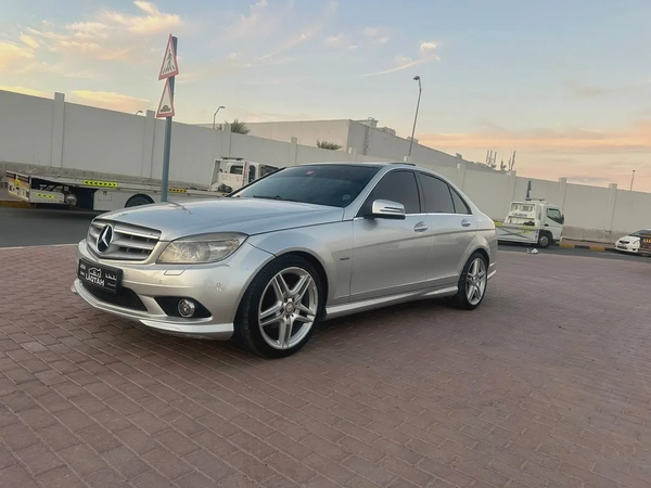 Mercedes-Benz C-Class C200 2010 | GCC Specs | Well Maintained