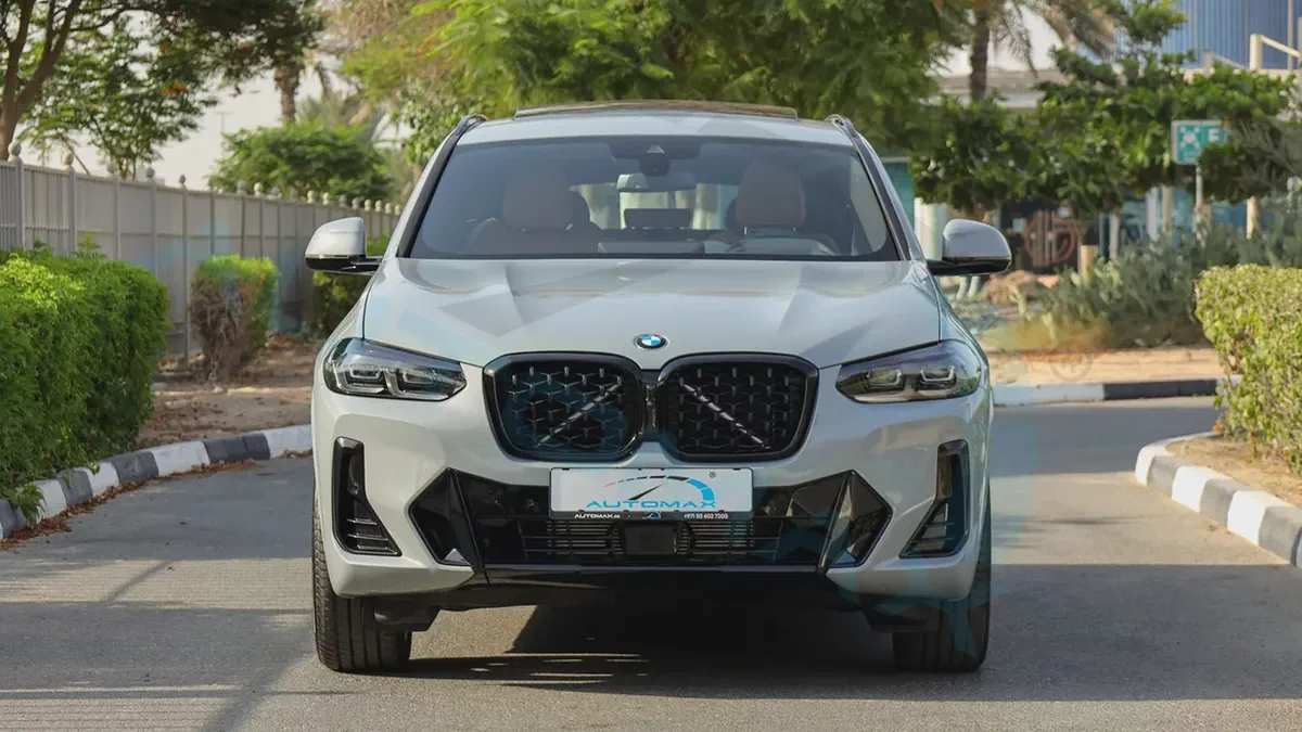 ( For Export / multiple colors ) 2025 BMW X4 xDrive 30i M 2.0T GCC BRAND NEW-2-2