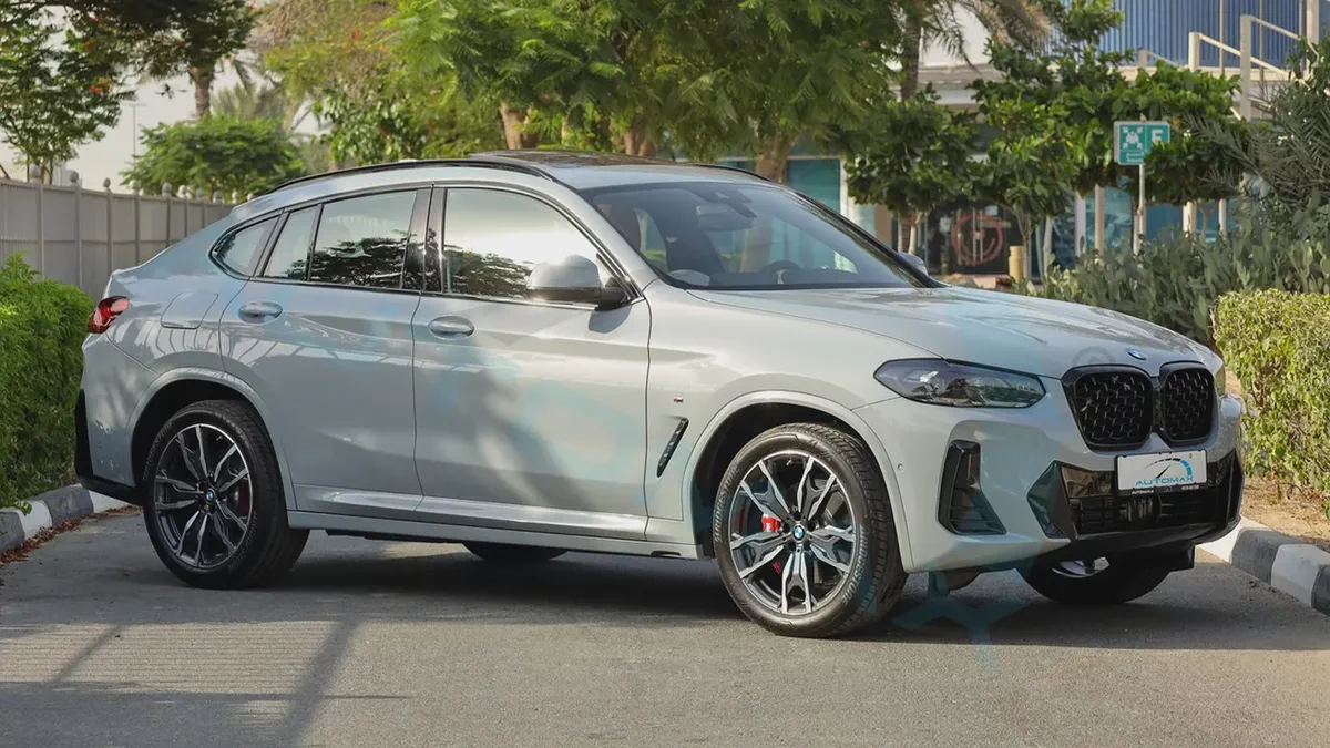 ( For Export / multiple colors ) 2025 BMW X4 xDrive 30i M 2.0T GCC BRAND NEW-3-3