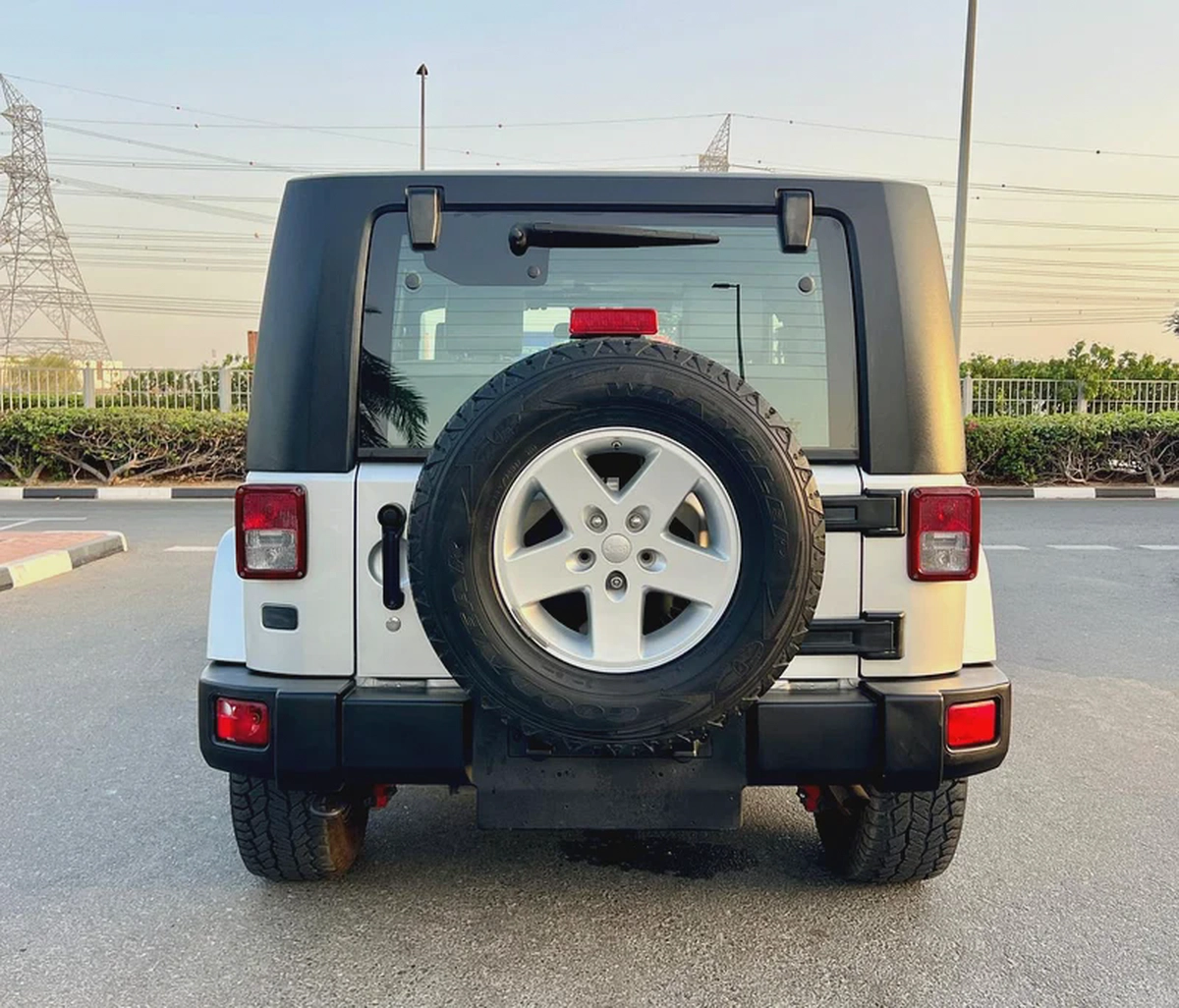 WRANGLER SAHARA 2009 GCC-2-2