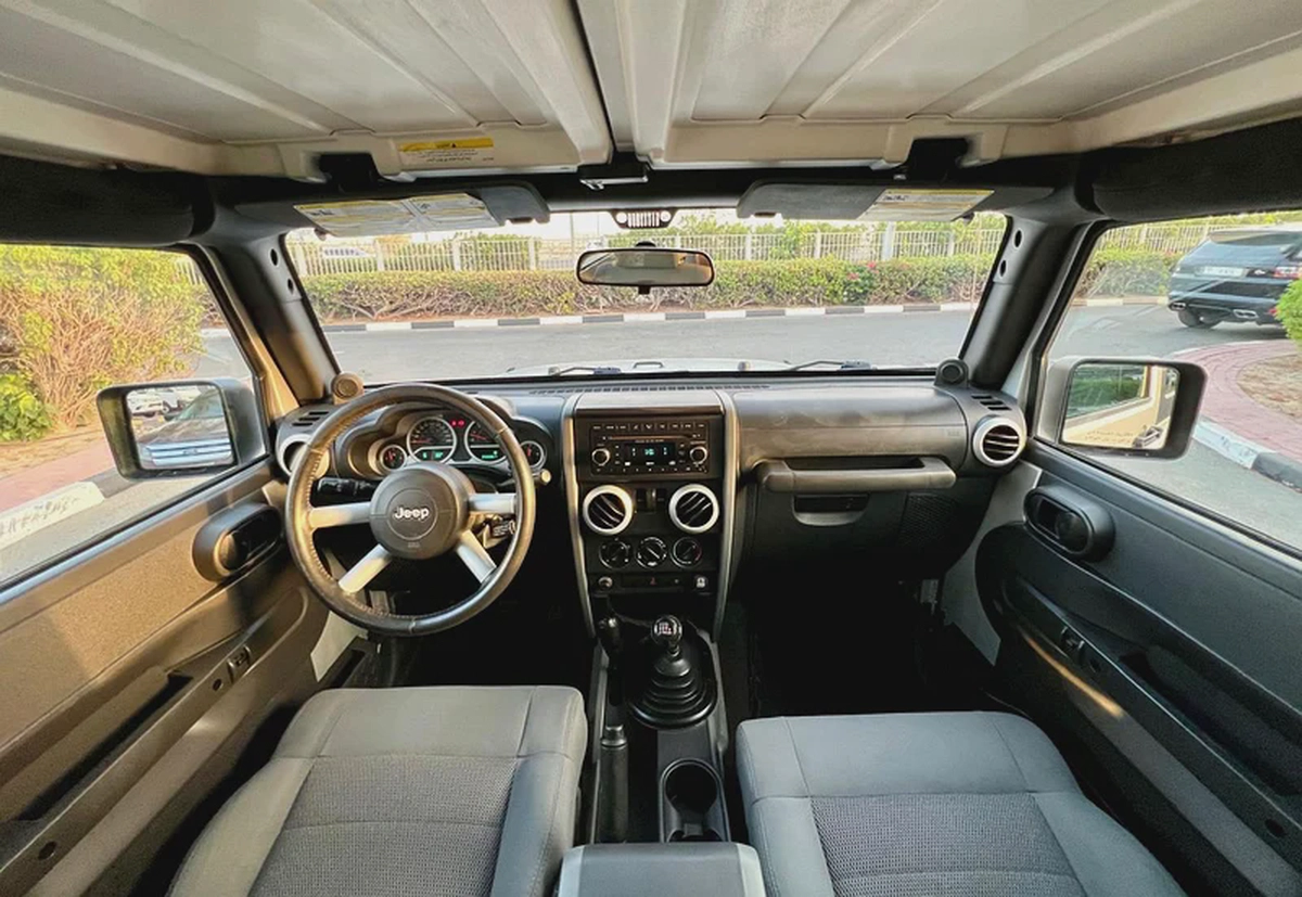 WRANGLER SAHARA 2009 GCC-14-14