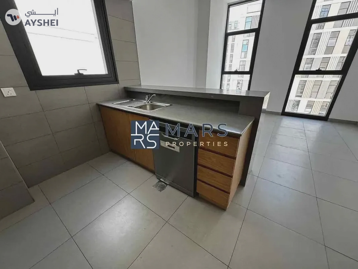 Ready to move | one bedroom | pool view | in Al Mamsha Al souq 650,000 AED