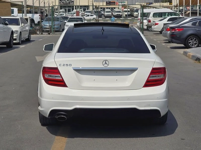Mercedes-Benz C-Class C280 2016 | GCC Specs | Low Mileage | Pristine Condition-6