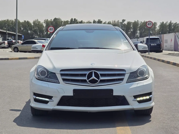 Mercedes-Benz C-Class C280 2016 | GCC Specs | Low Mileage | Pristine Condition