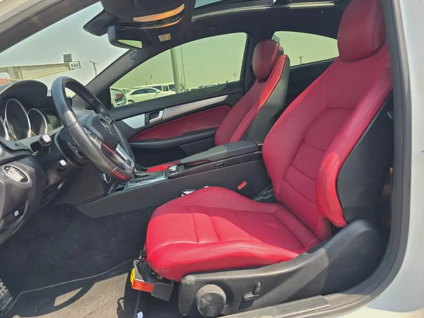 Mercedes-Benz C-Class C280 2016 | GCC Specs | Low Mileage | Pristine Condition