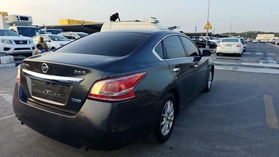 Nissan Altima SV 2013 - GCC Specs - Well Maintained-12