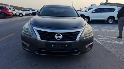 Nissan Altima SV 2013 - GCC Specs - Well Maintained-5