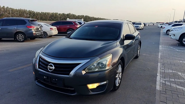 Nissan Altima SV 2013 - GCC Specs - Well Maintained