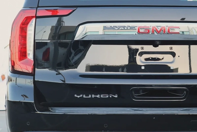 2023 GMC Yukon SLE | GCC Specs | SLE-8