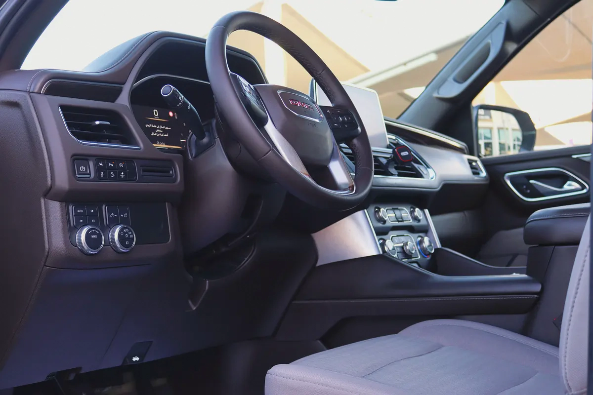 2023 GMC Yukon SLE | GCC Specs | SLE-12-12