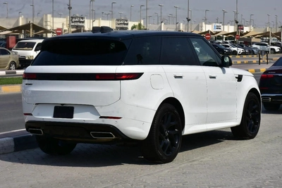 RANGE ROVER SPORTS SE DYNAMIC 2024 | WHITE-10