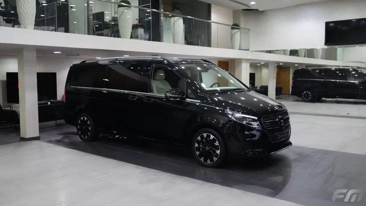 Mercedes Benz V300 VIP BUSINESS VAN –  FULL LUXURY OPTION | BRAND NEW | GCC | 2025