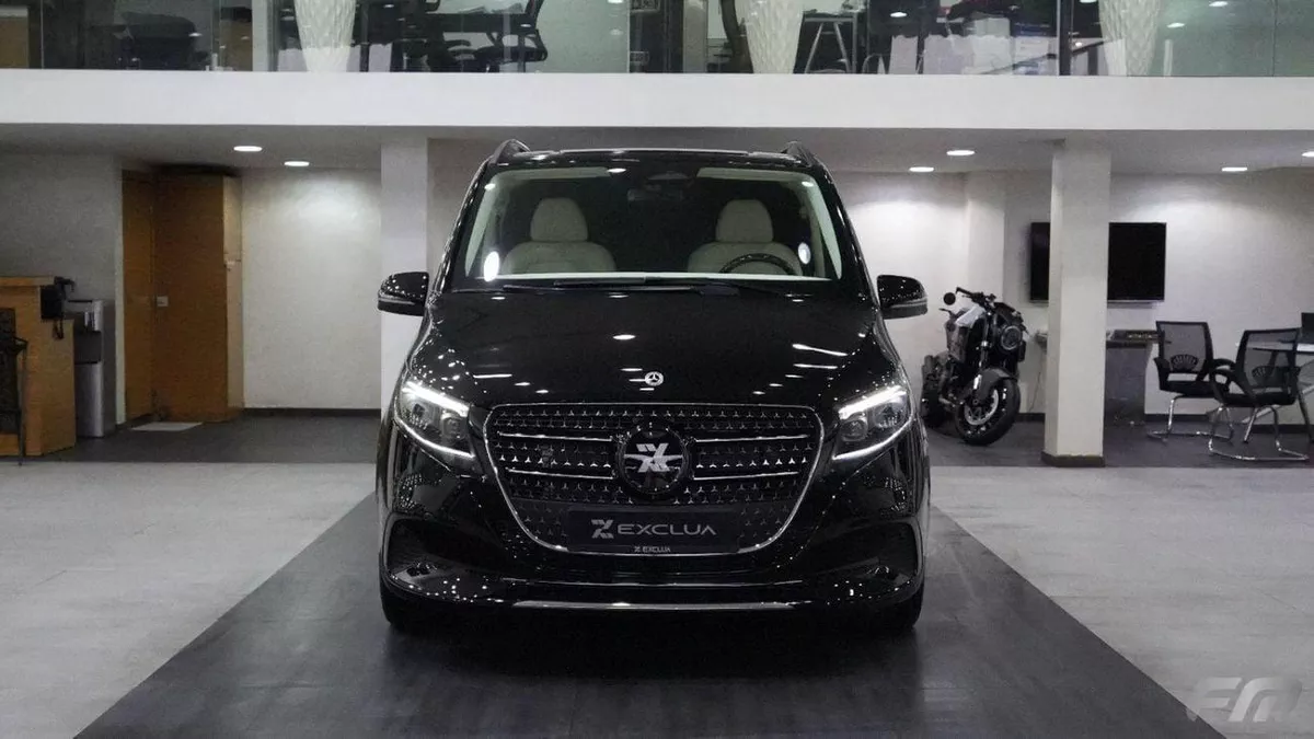 Mercedes Benz V300 VIP BUSINESS VAN –  FULL LUXURY OPTION | BRAND NEW | GCC | 2025-1-0