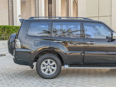 MITSUBISHI PAJERO 2016 GLS TOP FULL OPTION GCC V6 3.5L IN EXCELLENT CONDITION-11