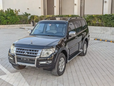 MITSUBISHI PAJERO 2016 GLS TOP FULL OPTION GCC V6 3.5L IN EXCELLENT CONDITION-1