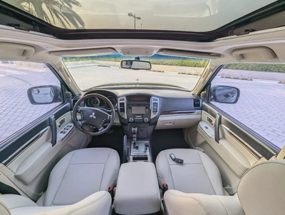 MITSUBISHI PAJERO 2016 GLS TOP FULL OPTION GCC V6 3.5L IN EXCELLENT CONDITION-2