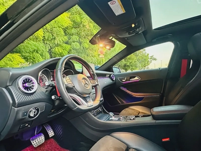 Mercedes Benz A45 AMG FULL OPTIONS FREE ACCIDENT-8