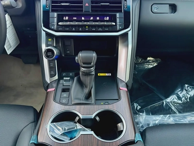 TOYOTA LAND CRUISER GXR 3.3 DISEL MODEL 2026-10