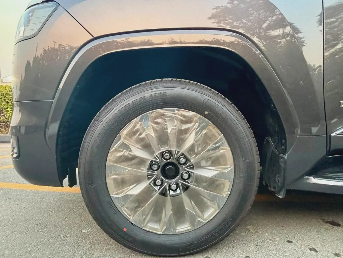 TOYOTA LAND CRUISER GXR 3.3 DISEL MODEL 2026-3-3