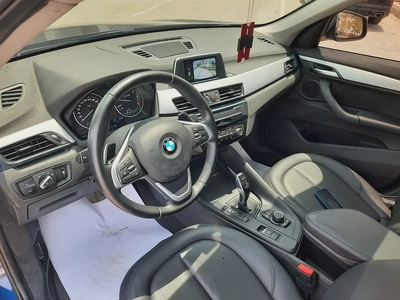 Bmw x1 d 2018 full option  original paint-8