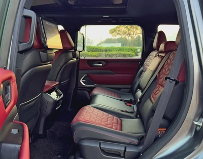 2025 Nissan Patrol SE 3.8l Platinum, Dealer Warranty, GCC Specifications-12