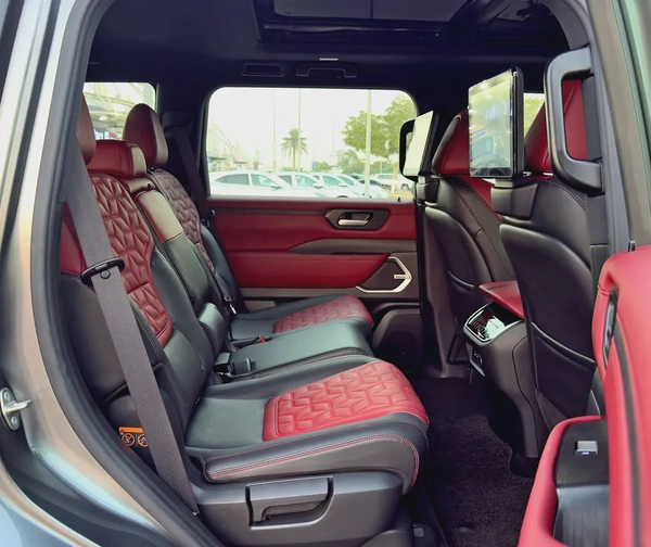 2025 Nissan Patrol SE 3.8l Platinum, Dealer Warranty, GCC Specifications