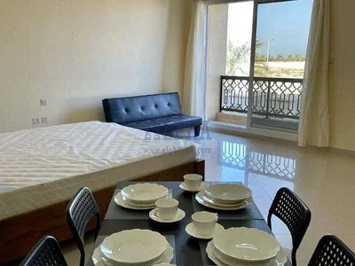 Large Furnished-Studio Partial Sea View-8