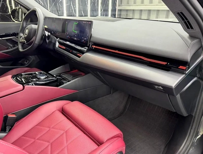 BMW 5 Series 520 2025 | Full PPF | GCC | Low Mileage | AGMC Warranty 2030 | AGMC Service 2030-6