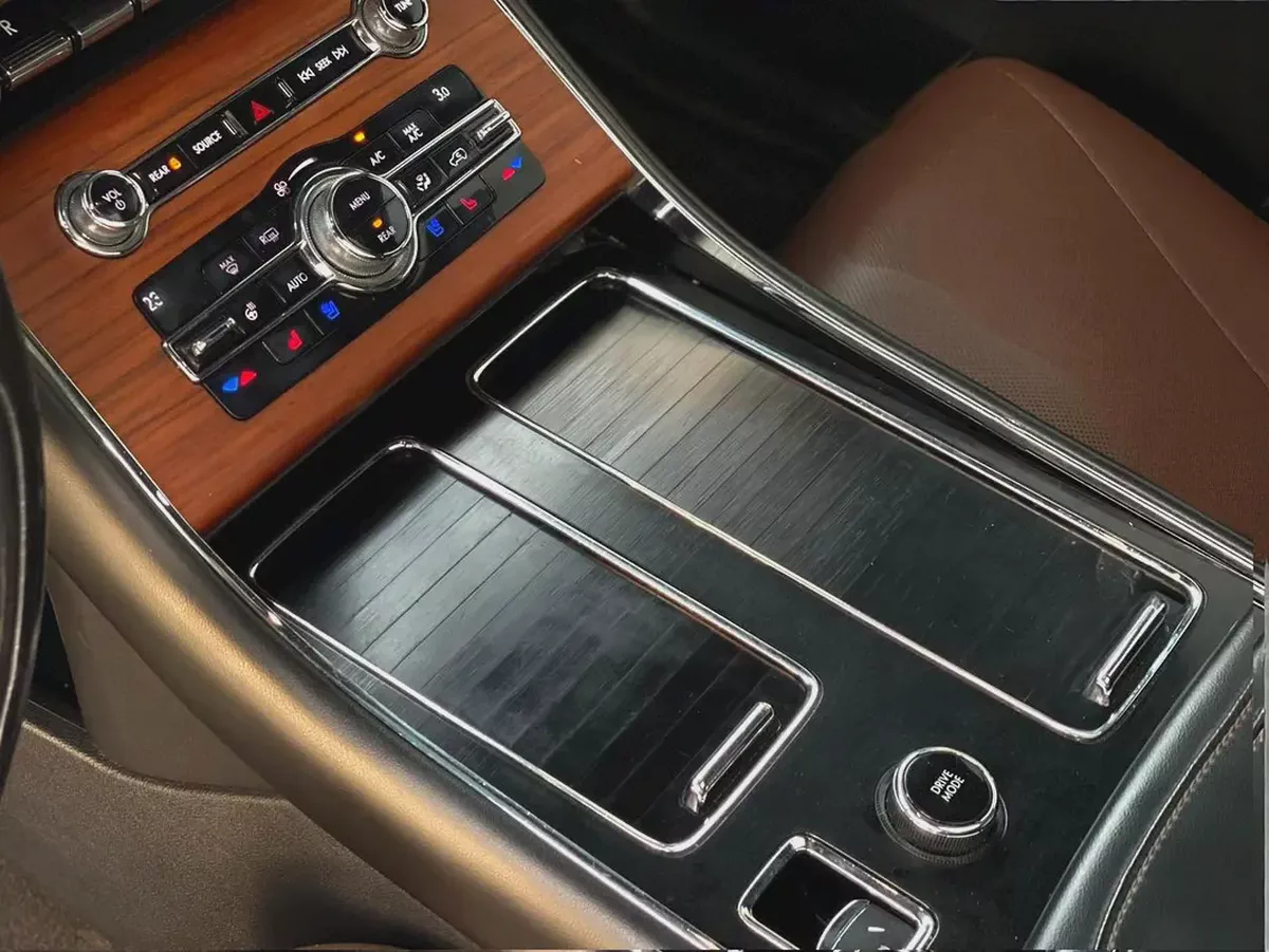AED 999 P.M | Lincoln Aviator Luxury 2020 - American Specs - GCC Resale | vip 6seats-9-9