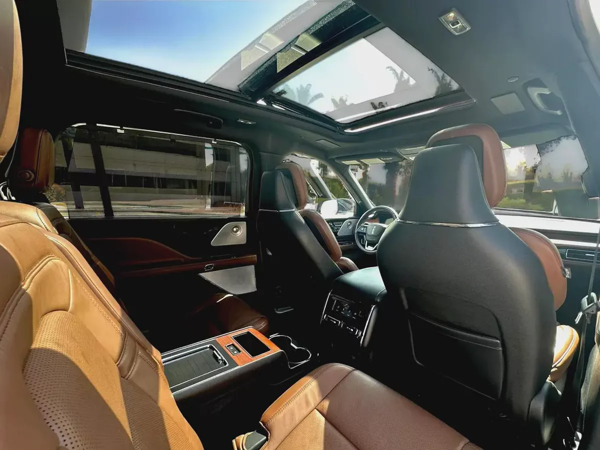 AED 999 P.M | Lincoln Aviator Luxury 2020 - American Specs - GCC Resale | vip 6seats-17-17