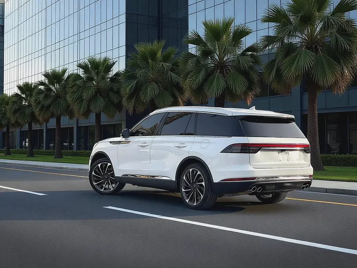 AED 999 P.M | Lincoln Aviator Luxury 2020 - American Specs - GCC Resale | vip 6seats-7-7