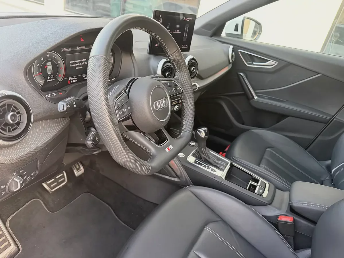 2025 Audi Q2-10-10