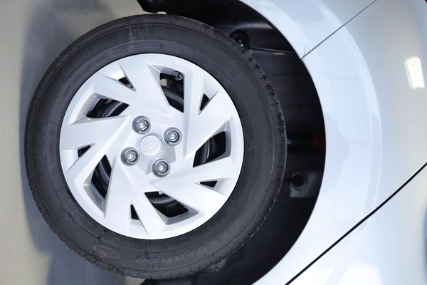 HYUNDAI GRAND i10 MODEL 2026 GCC SPECS