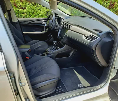 MG 5 Comfort 2024 GCC Specs -440-Monthly l Camera, GPS l Accident Free-10