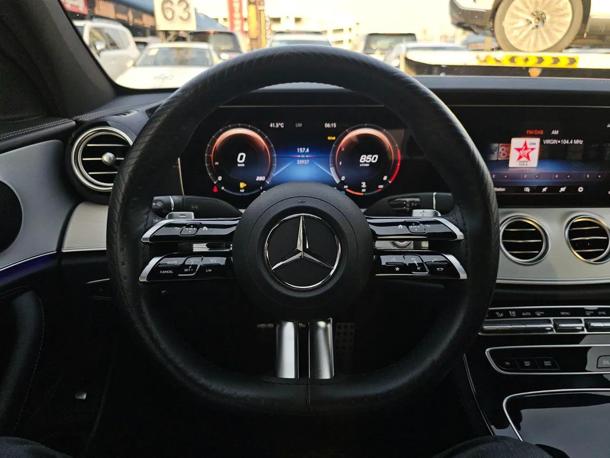 Mercedes Benz E200 PREMIUM Mercedes E200 Black 2.0L Turbo 2023 Model GCC-10-0
