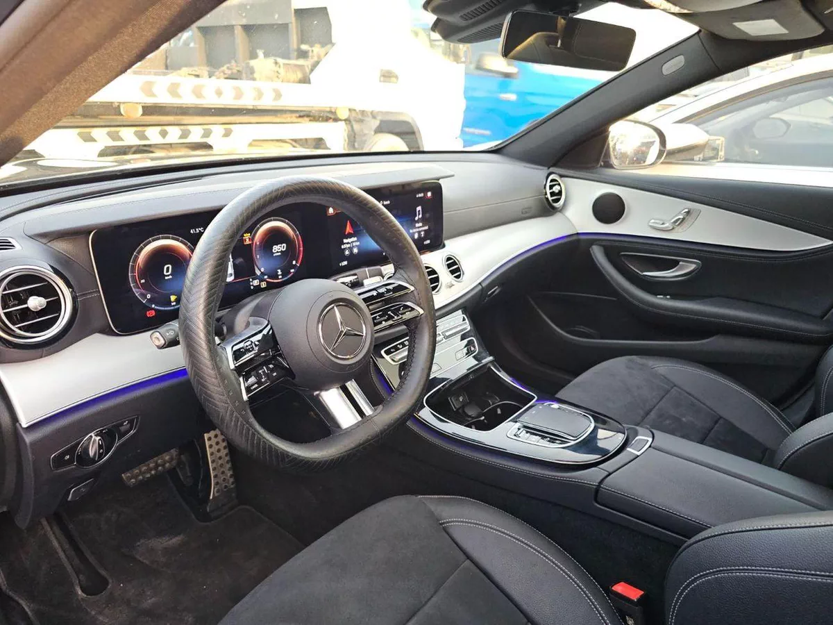 Mercedes Benz E200 PREMIUM Mercedes E200 Black 2.0L Turbo 2023 Model GCC-8-0