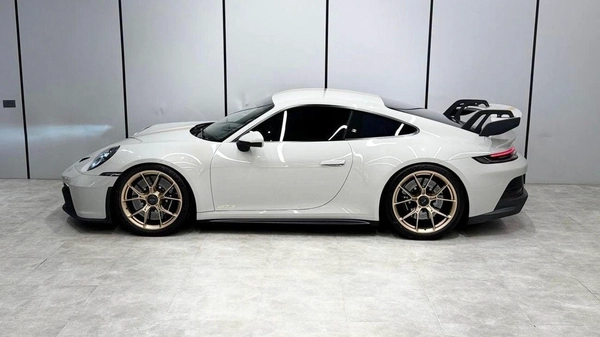Porsche 911 GT3 | Crayon Color | European specs