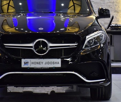 Mercedes Benz GLE 350d ( 2018 Model ) in Black Color European Specs-3