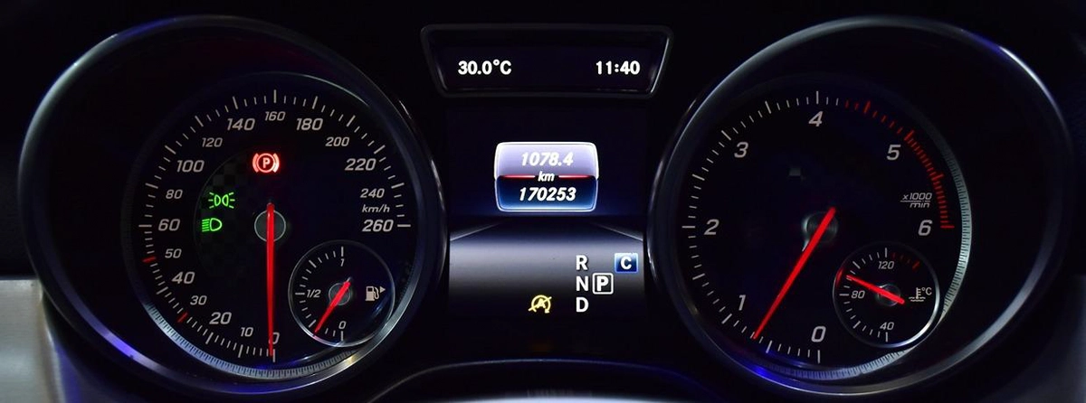 Mercedes Benz GLE 350d ( 2018 Model ) in Black Color European Specs