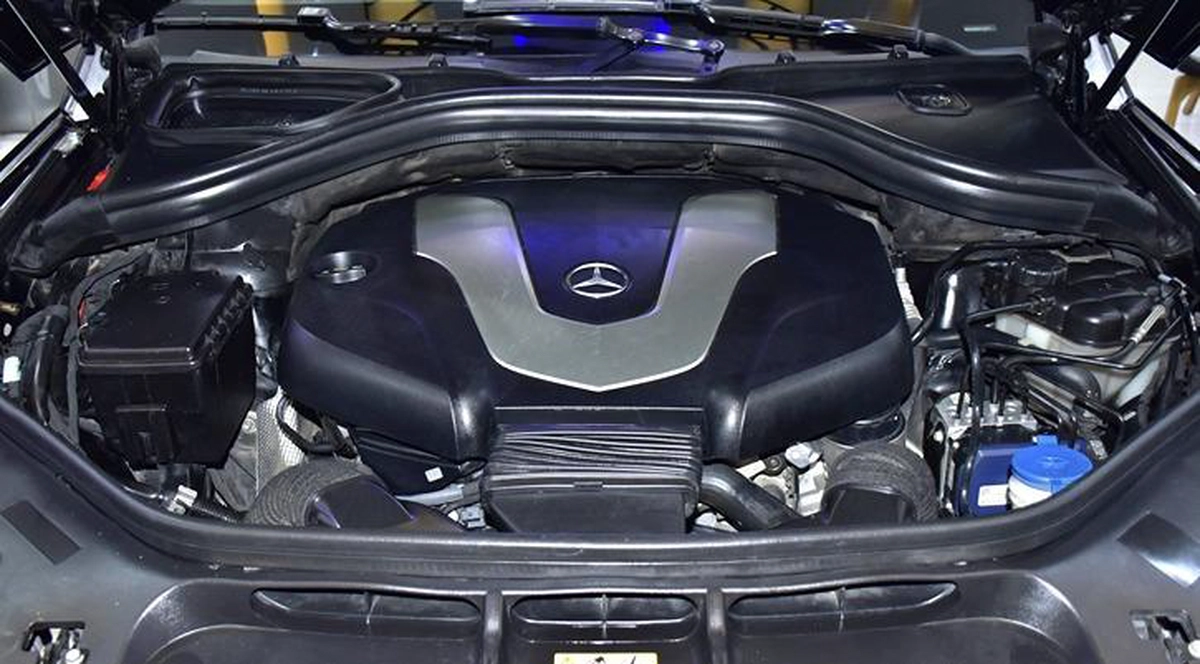 Mercedes Benz GLE 350d ( 2018 Model ) in Black Color European Specs