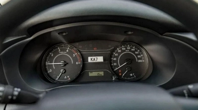Toyota Hilux DLX TOYOTA HILUX 2.4L DIESEL MT 2024-12