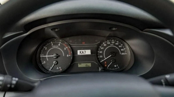 Toyota Hilux DLX TOYOTA HILUX 2.4L DIESEL MT 2024